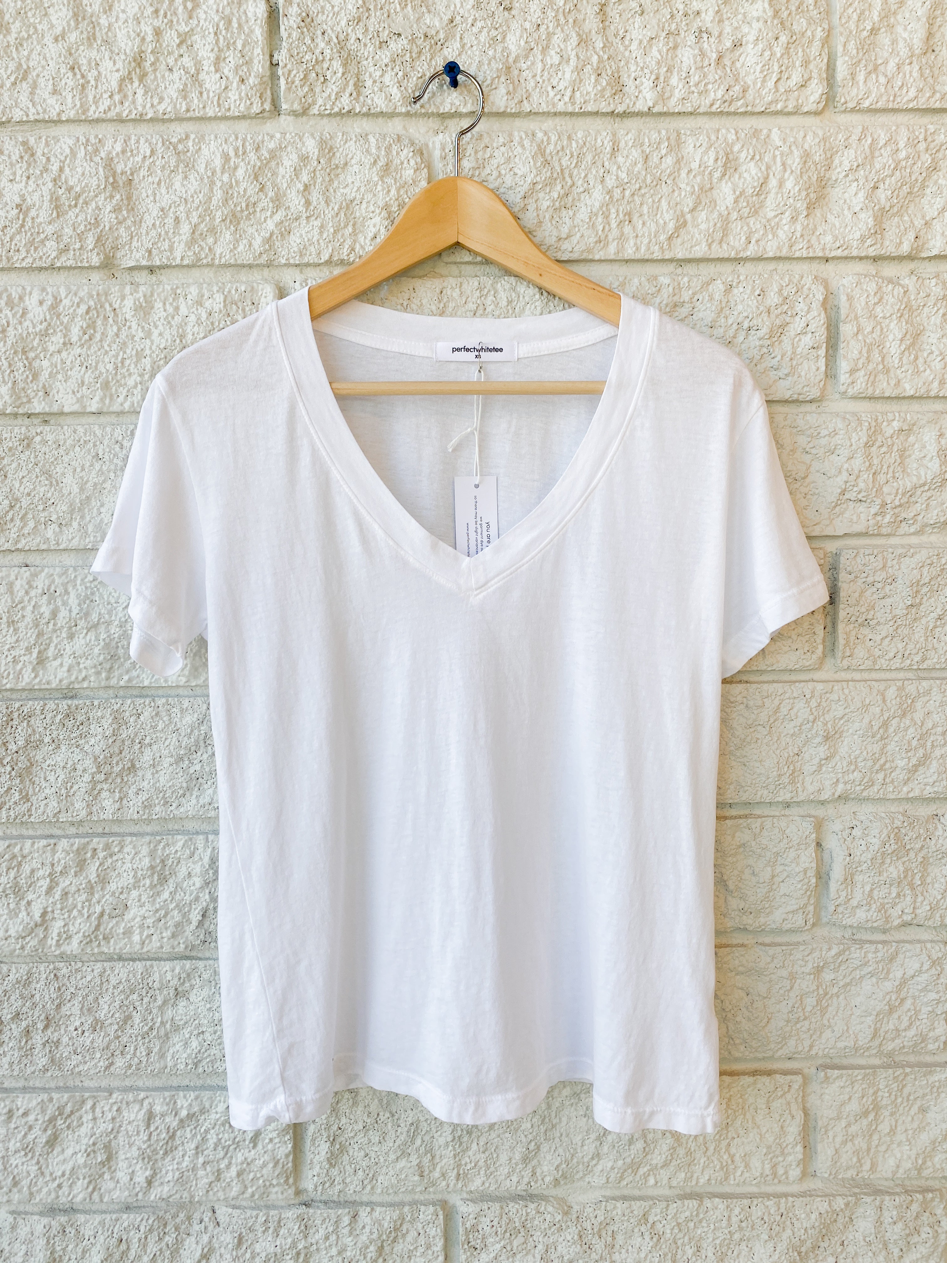 Hendrix SS Boxy V-Neck tee