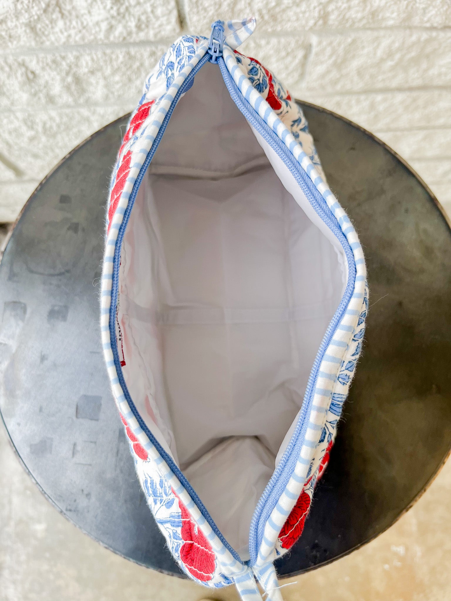 Araminta Toiletry Bag: Medium