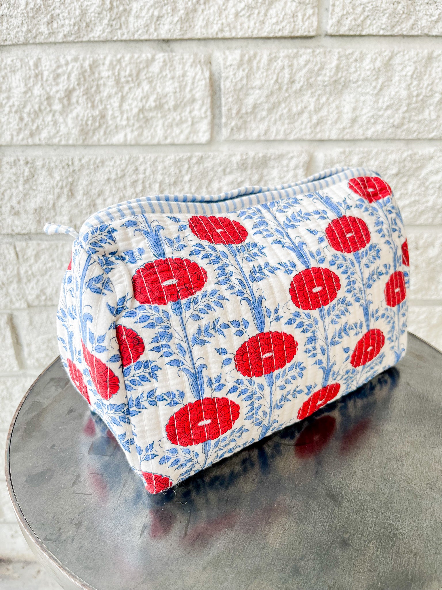 Araminta Toiletry Bag: Large