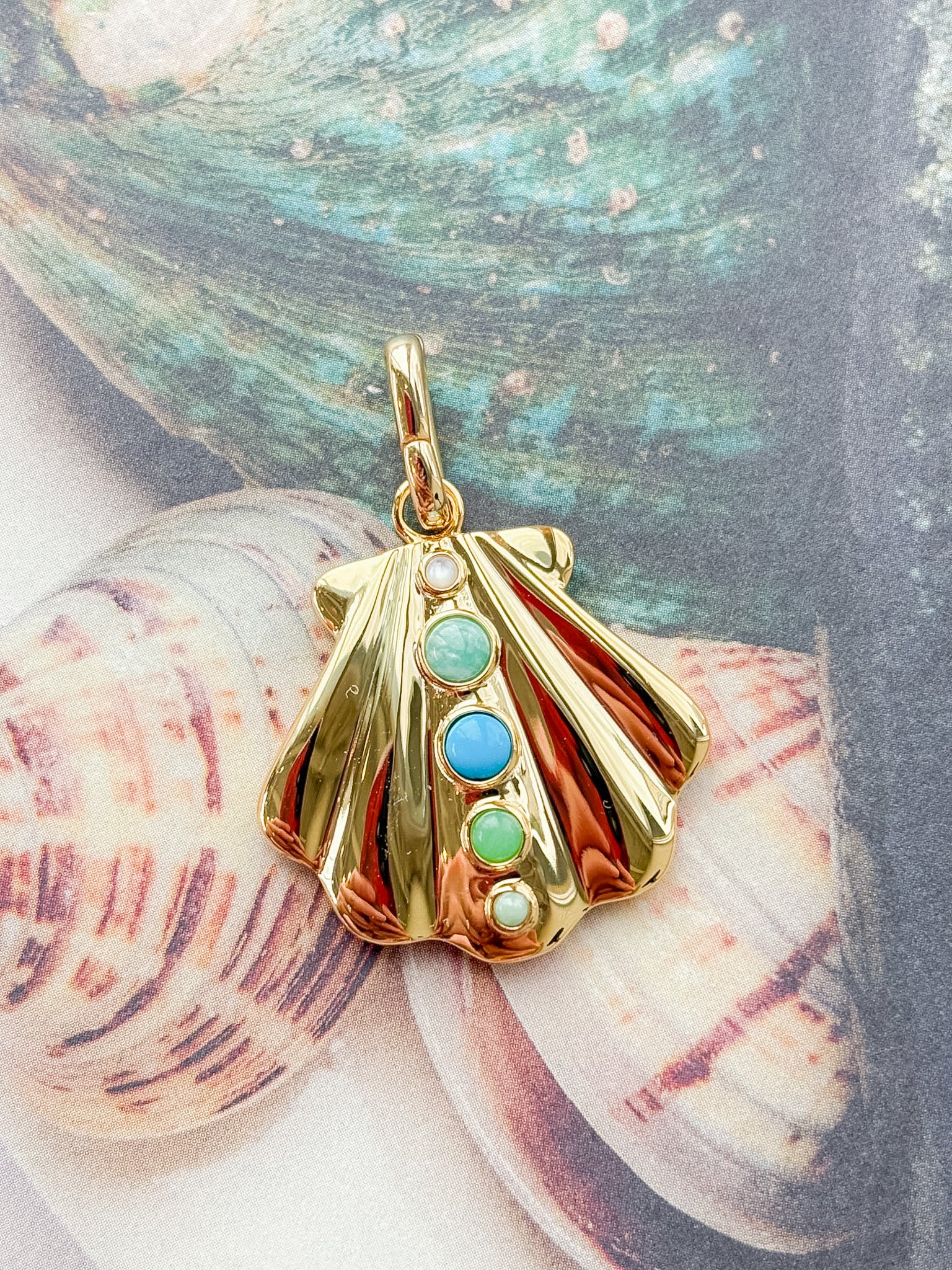 Maris Shell Clip Charm: 14k Gold Plated
