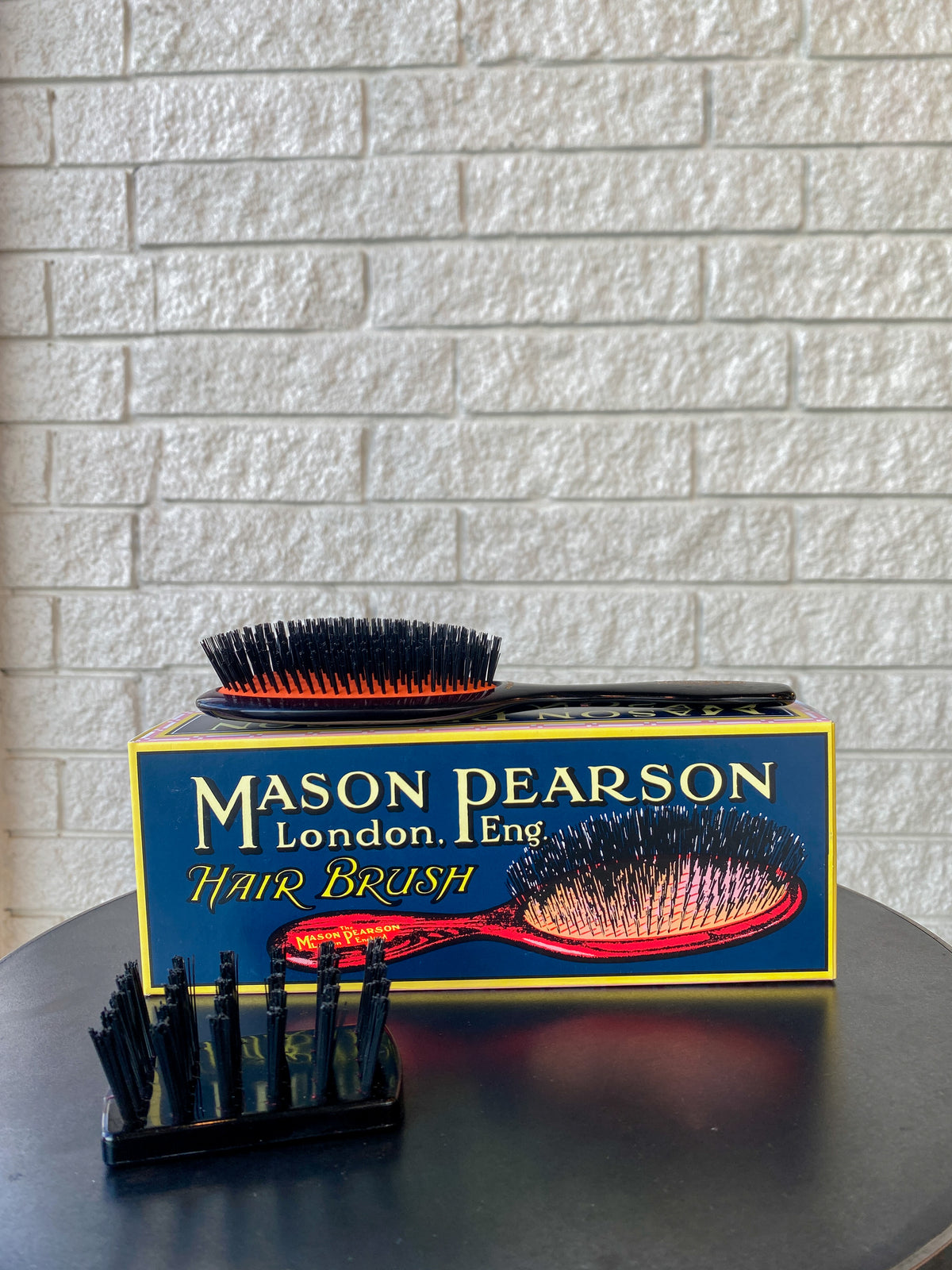 Handy Sensitive Hairbrush