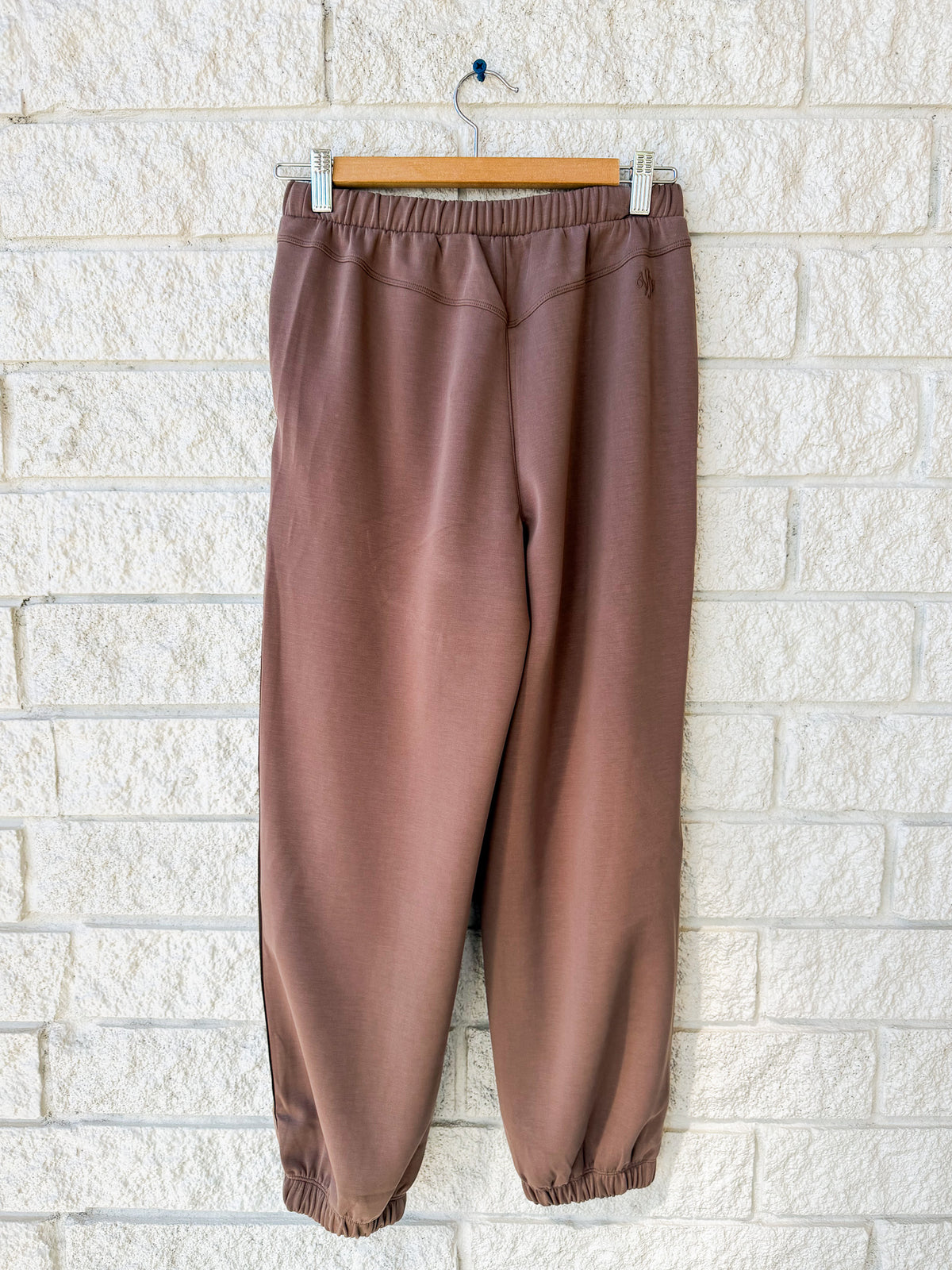 Eli Jogger 27