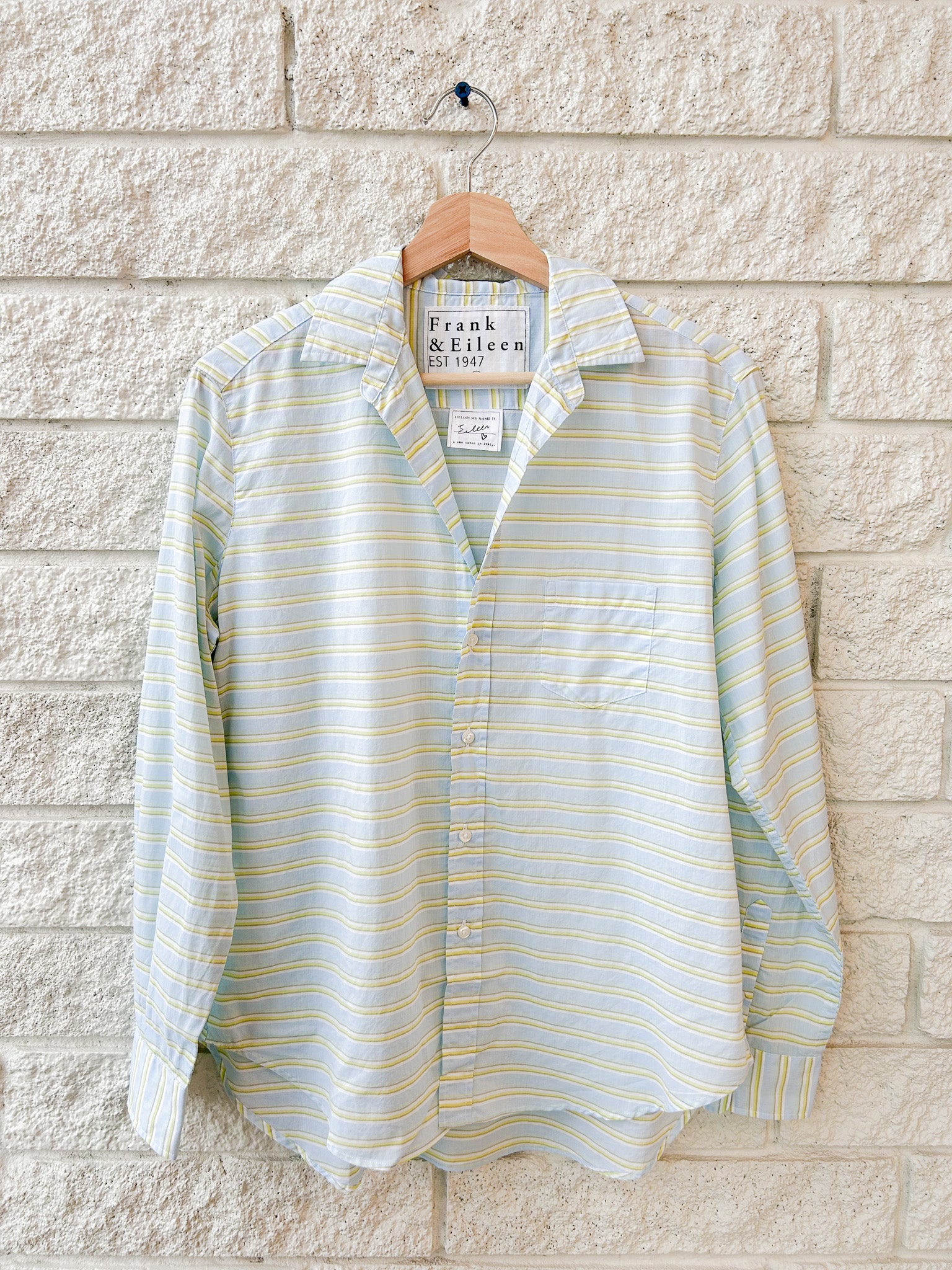 Relaxed button-up shirt