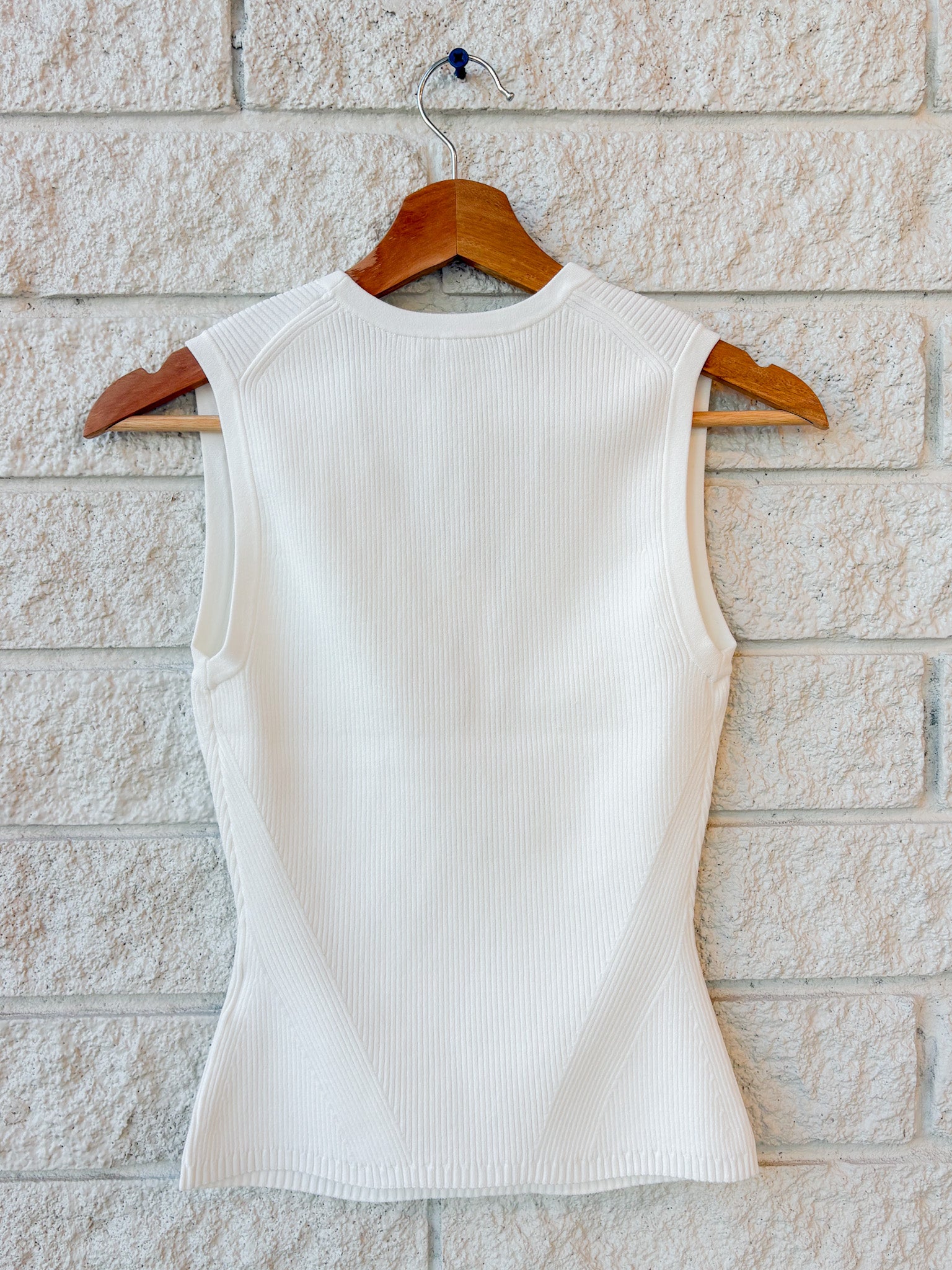 Sid Sleeveless Pullover