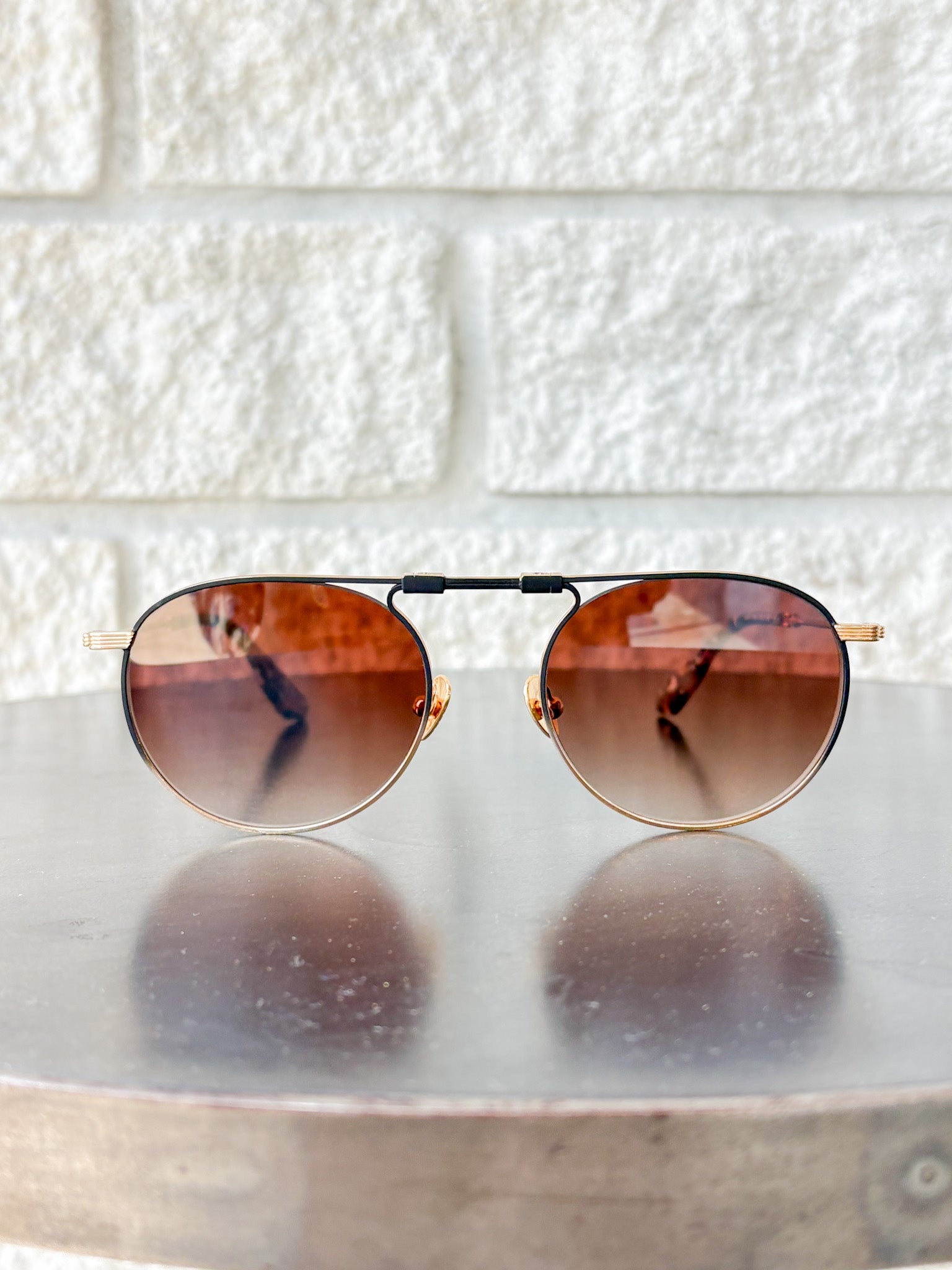 Rampart Fold | 18k Matte Black Fade + Poppy Noir