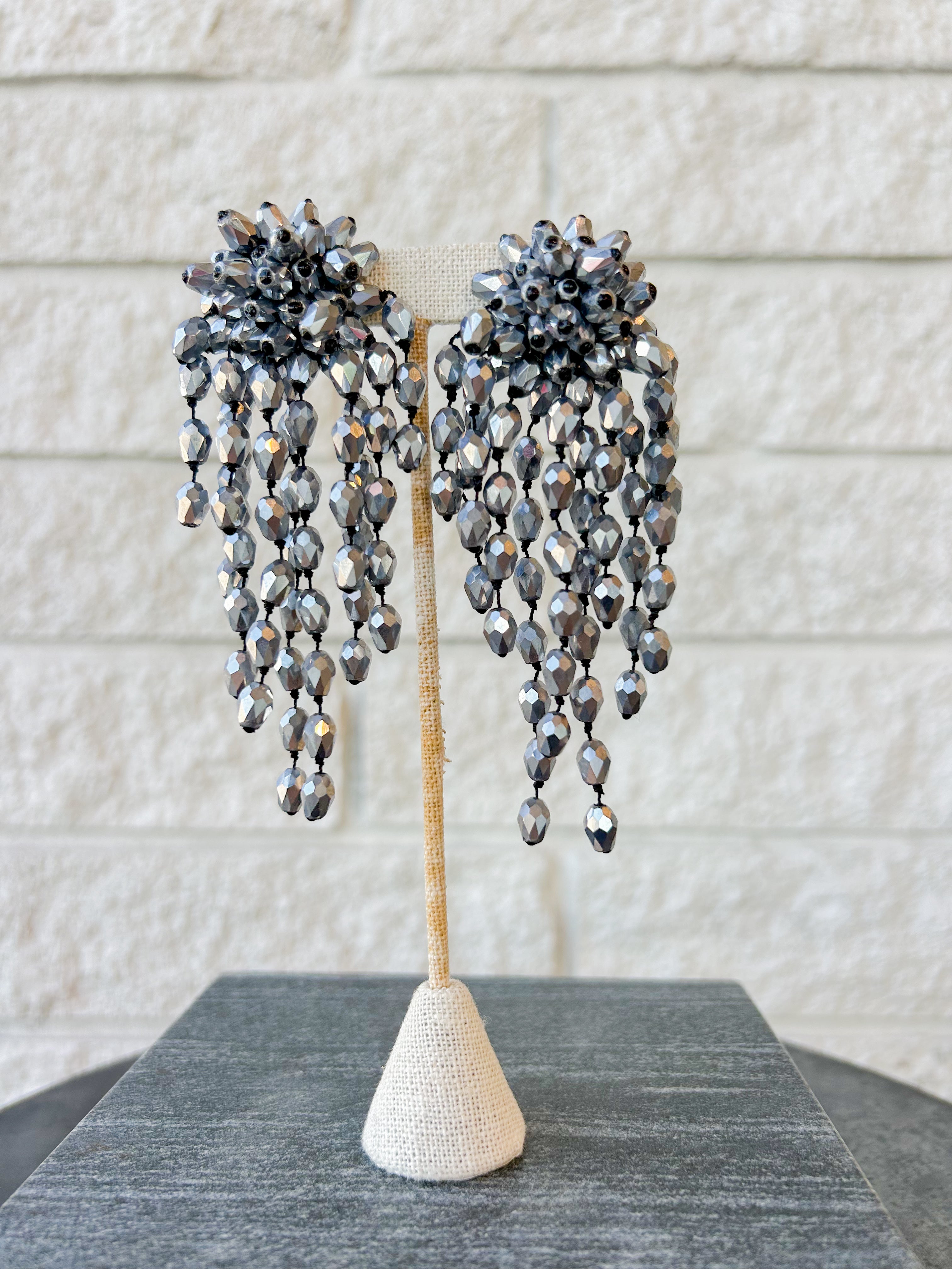 Hanabi Clip Earrings