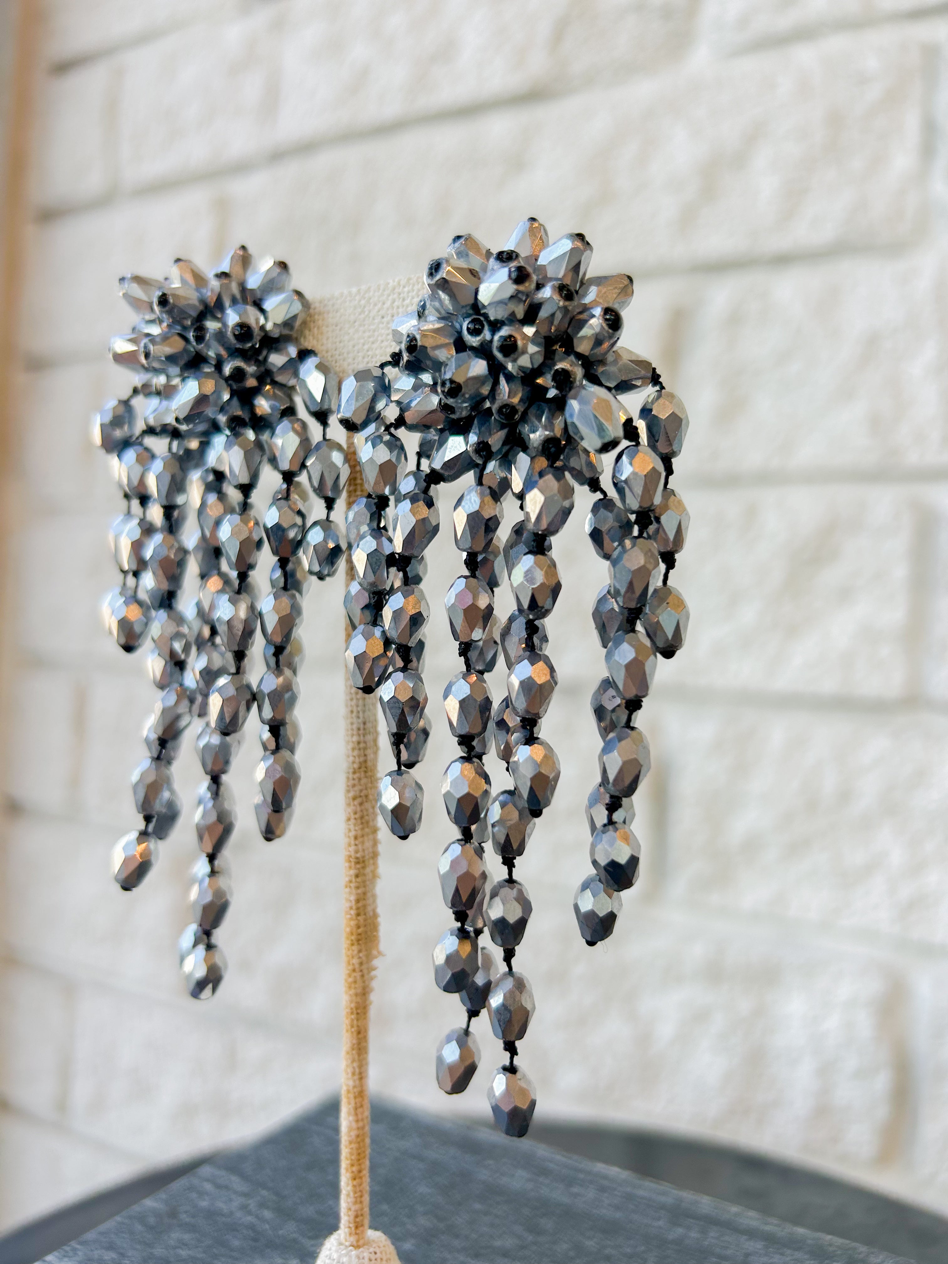 Hanabi Clip Earrings