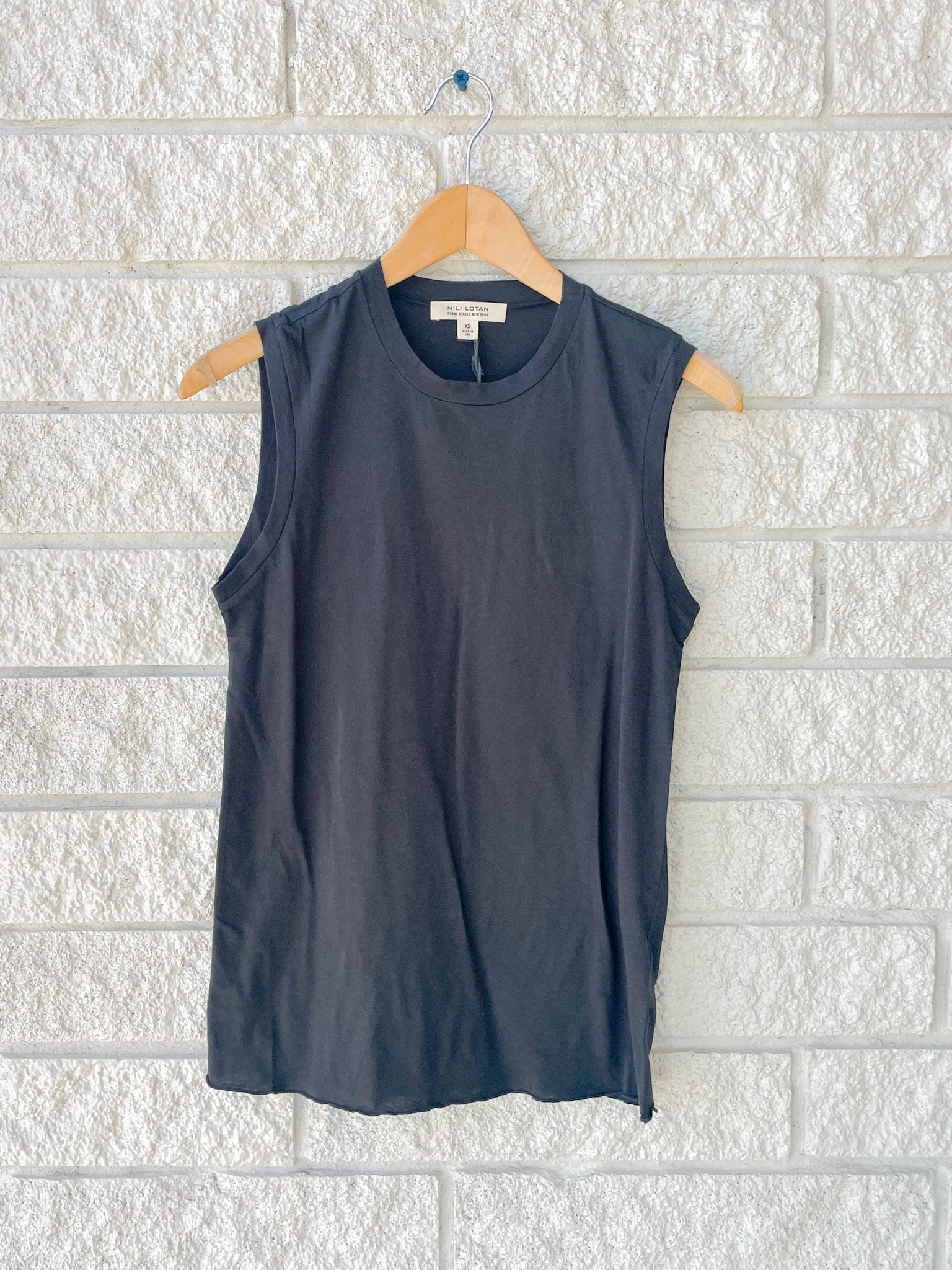 Muscle Tee in Washed Black