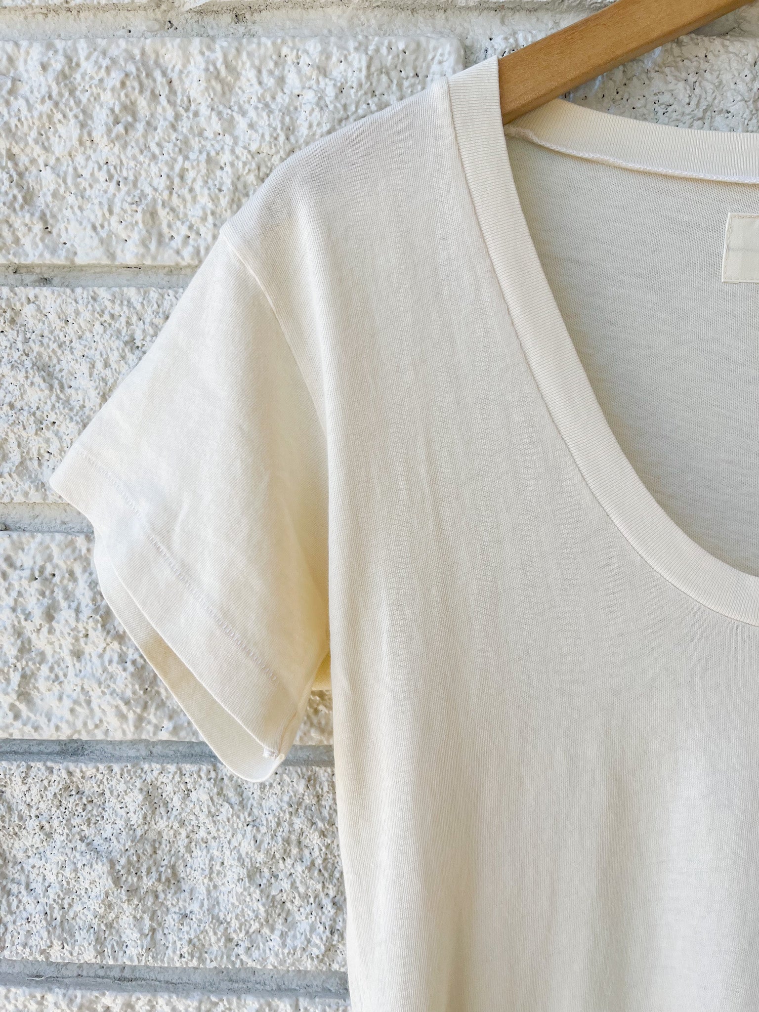 The Slim U Neck Tee in White Washed