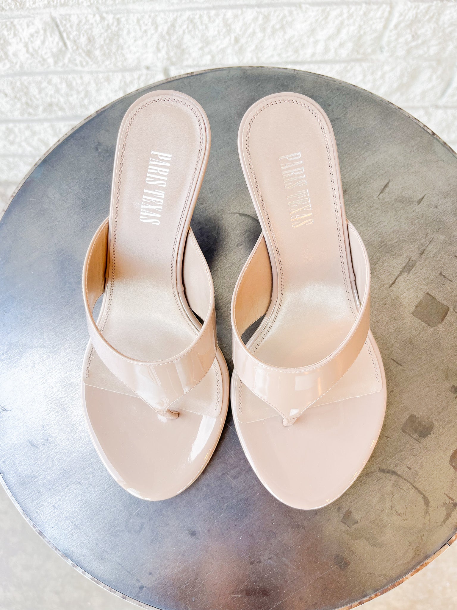 Lidia Thong Mule 70