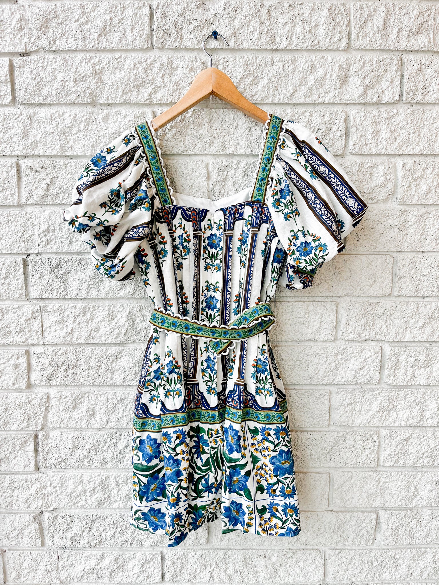 Manoela Off-White Short Sleeves Belt Mini Dress