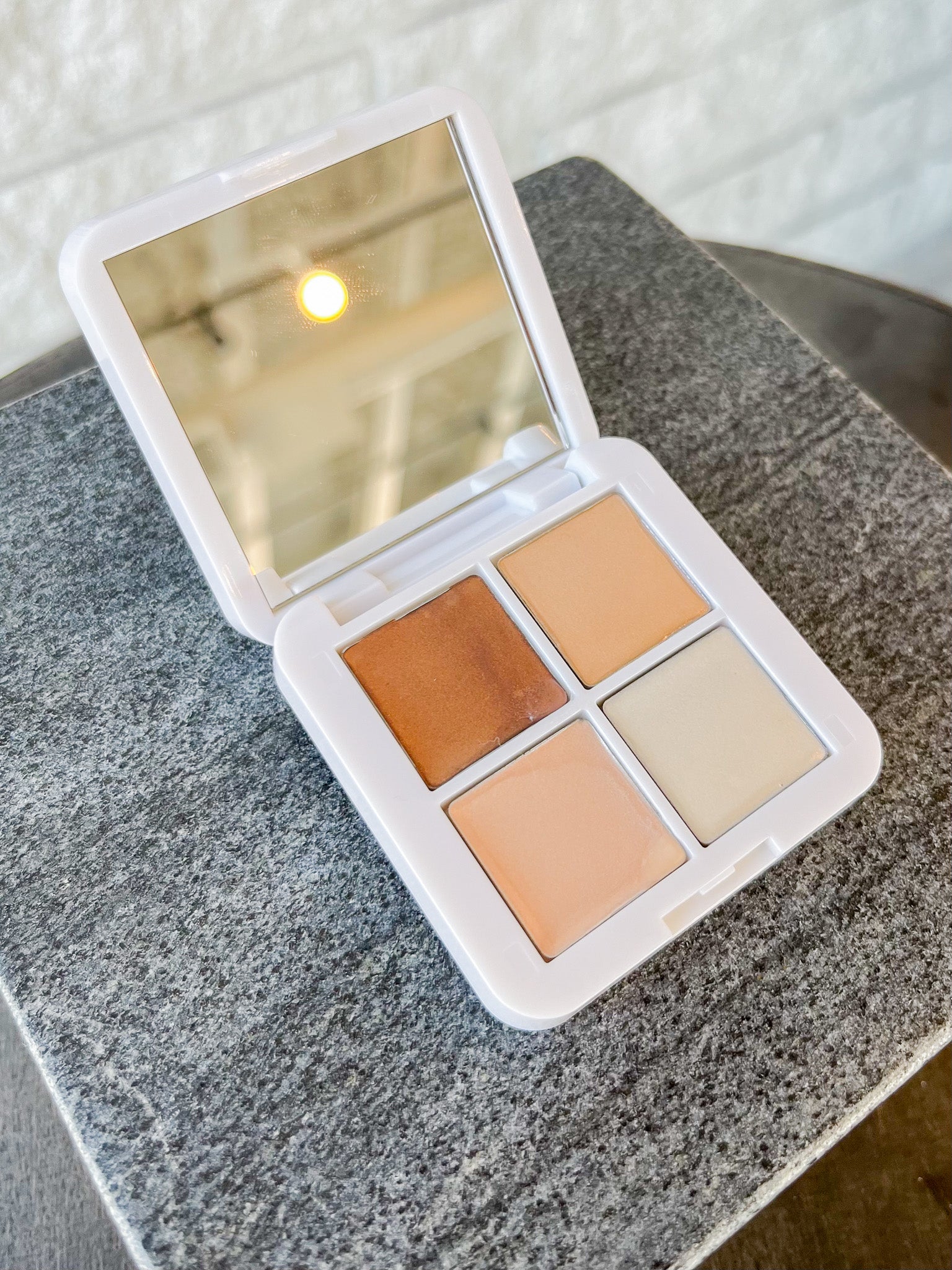 Living Luminizer Glow Quad Mini