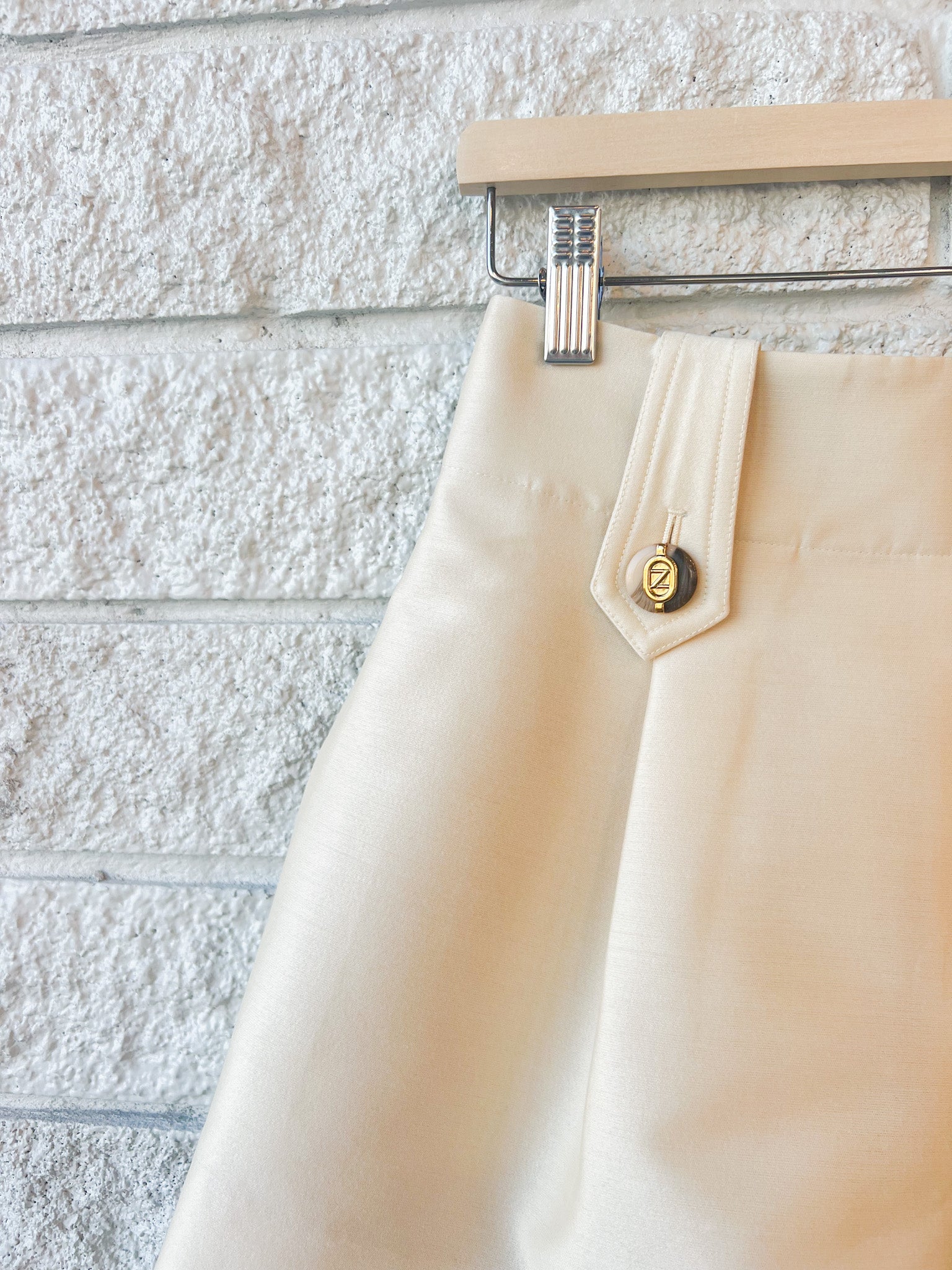 Luna Wool Silk Tailored Short