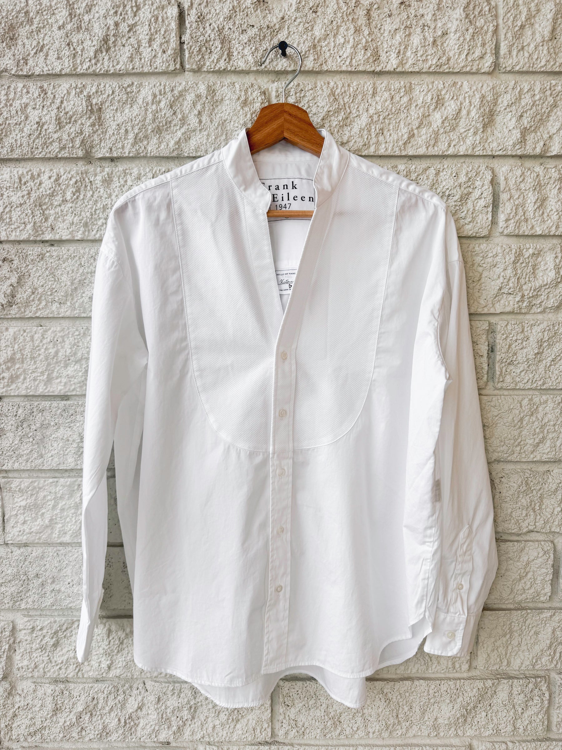 Victoria Womens Collarless Button Down