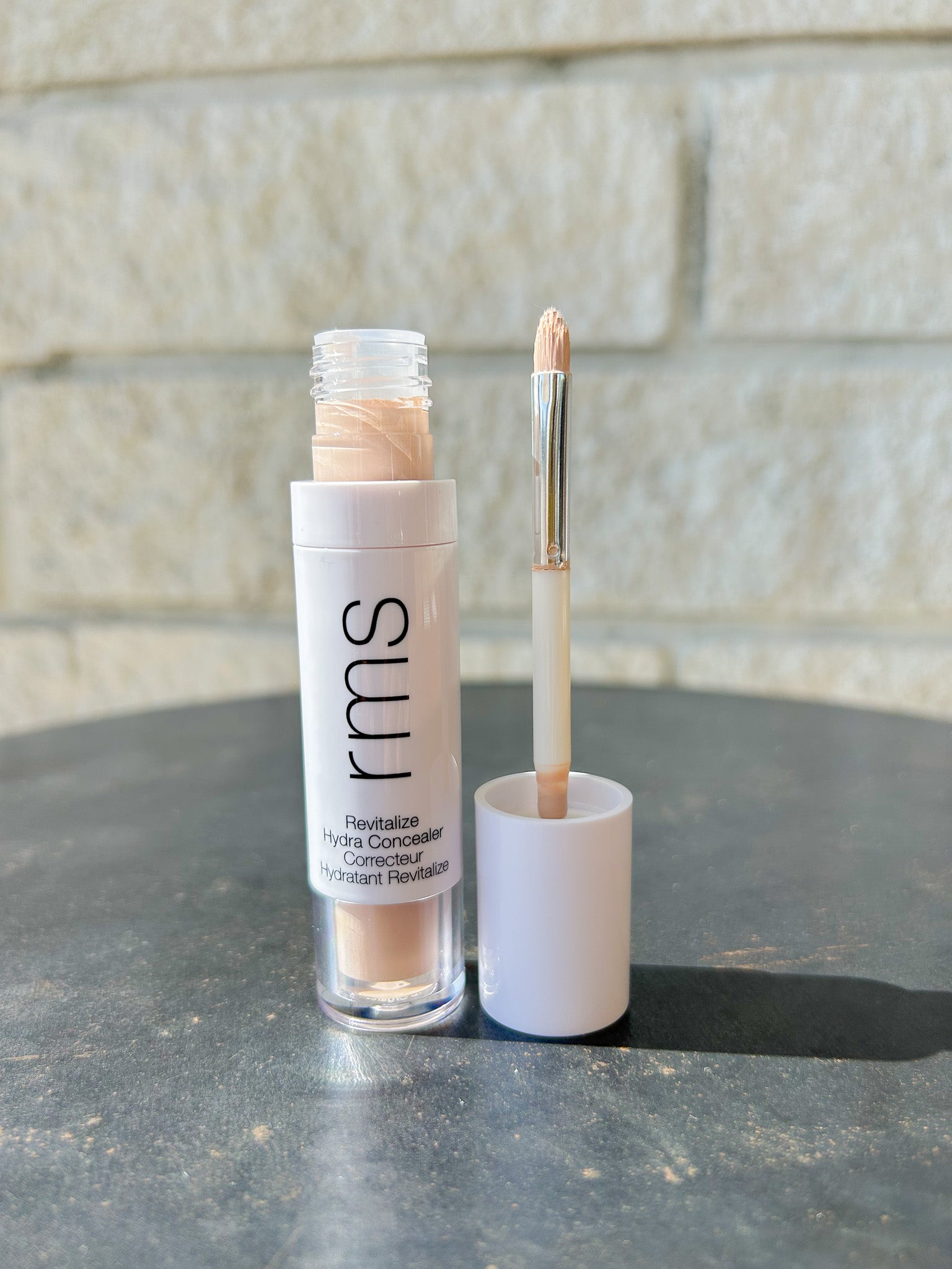 Revitalize Hydra Concealer