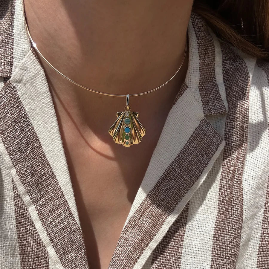 Maris Shell Clip Charm: 14k Gold Plated
